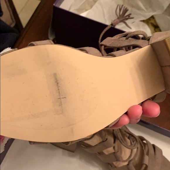 Laced up Sandals - Picture 3 of 4